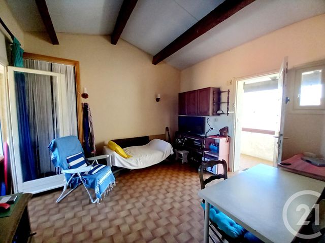 Afficher la photo en grand Studio à vendre - 1 pièce - 20.64 m2 - SIX FOURS LES PLAGES - 83 - PROVENCE-ALPES-COTE-D-AZUR - Century 21 Agence Du Bord De Mer