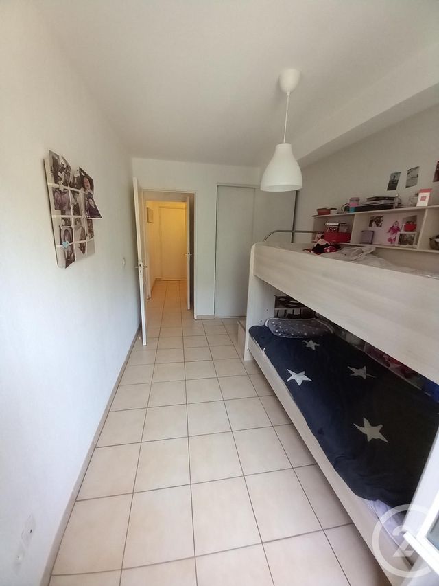 Appartement T3 à vendre - 3 pièces - 62.24 m2 - SIX FOURS LES PLAGES - 83 - PROVENCE-ALPES-COTE-D-AZUR - Century 21 Agence Du Bord De Mer Appartement T3 à vendre - 3 pièces - 62.24 m2 - SIX FOURS LES PLAGES - 83 - PROVENCE-ALPES-COTE-D-AZUR - Century 21 Agence Du Bord De Mer