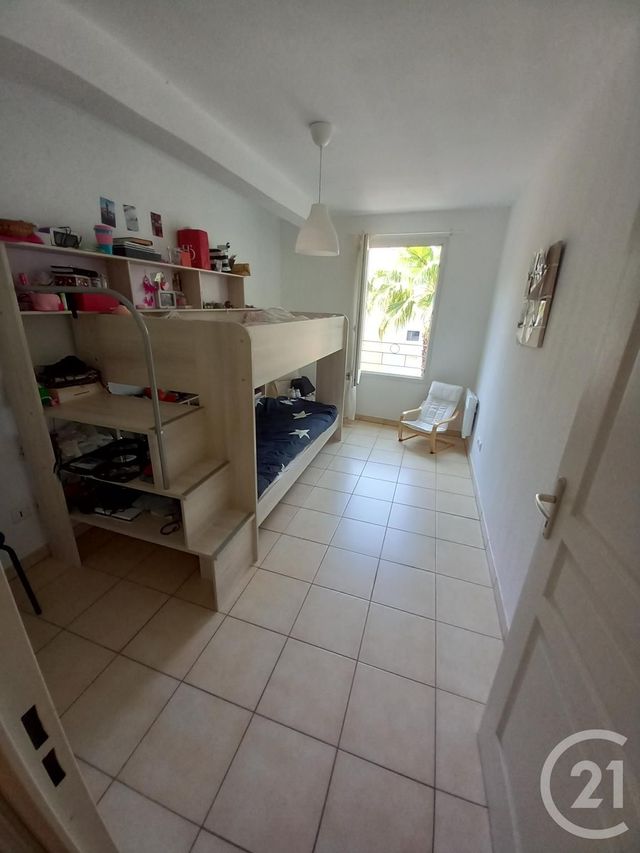 Appartement T3 à vendre - 3 pièces - 62.24 m2 - SIX FOURS LES PLAGES - 83 - PROVENCE-ALPES-COTE-D-AZUR - Century 21 Agence Du Bord De Mer Appartement T3 à vendre - 3 pièces - 62.24 m2 - SIX FOURS LES PLAGES - 83 - PROVENCE-ALPES-COTE-D-AZUR - Century 21 Agence Du Bord De Mer