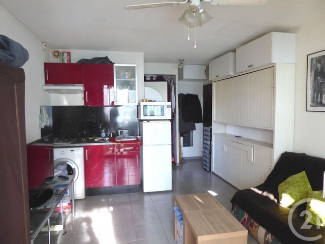 Afficher la photo en grand Appartement T1 à vendre - 1 pièce - 17.8 m2 - SIX FOURS LES PLAGES - 83 - PROVENCE-ALPES-COTE-D-AZUR - Century 21 Agence Du Bord De Mer