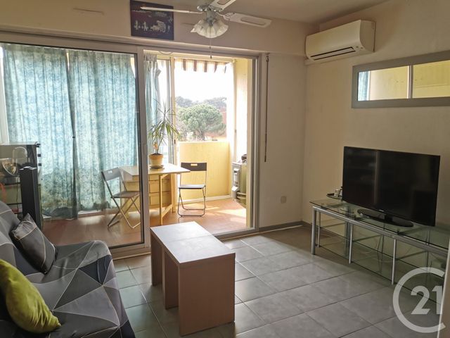 Afficher la photo en grand Appartement T1 à vendre - 1 pièce - 17.8 m2 - SIX FOURS LES PLAGES - 83 - PROVENCE-ALPES-COTE-D-AZUR - Century 21 Agence Du Bord De Mer