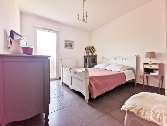Afficher la photo en grand Appartement T3 à vendre - 3 pièces - 56.12 m2 - SIX FOURS LES PLAGES - 83 - PROVENCE-ALPES-COTE-D-AZUR - Century 21 Agence Du Bord De Mer