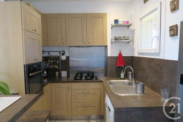 appartement à vendre - 4 pièces - 75.0 m2 - SIX FOURS LES PLAGES - 83 - PROVENCE-ALPES-COTE-D-AZUR - Century 21 Agence Du Bord De Mer appartement à vendre - 4 pièces - 75.0 m2 - SIX FOURS LES PLAGES - 83 - PROVENCE-ALPES-COTE-D-AZUR - Century 21 Agence Du Bord De Mer