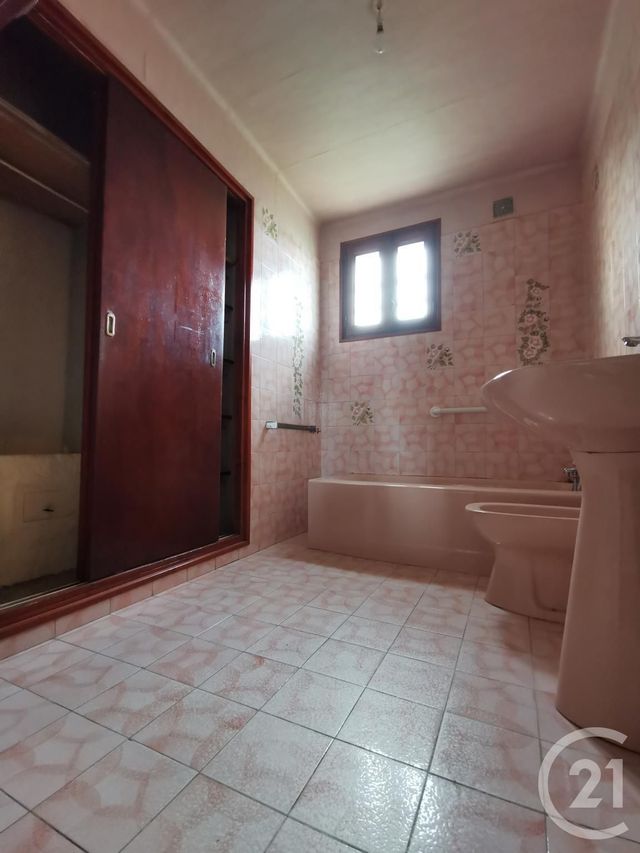 maison à vendre - 5 pièces - 85.0 m2 - SIX FOURS LES PLAGES - 83 - PROVENCE-ALPES-COTE-D-AZUR - Century 21 Agence Du Bord De Mer maison à vendre - 5 pièces - 85.0 m2 - SIX FOURS LES PLAGES - 83 - PROVENCE-ALPES-COTE-D-AZUR - Century 21 Agence Du Bord De Mer