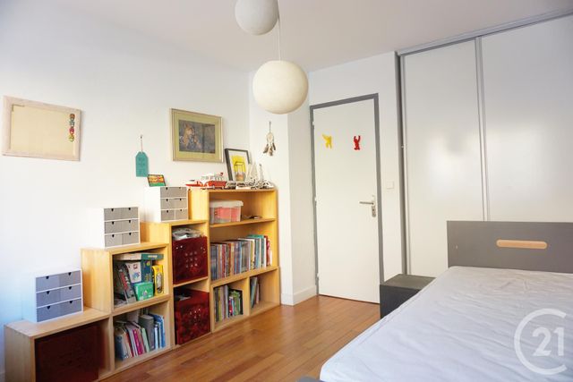 Afficher la photo en grand Appartement T3 à vendre - 3 pièces - 70.15 m2 - BANDOL - 83 - PROVENCE-ALPES-COTE-D-AZUR - Century 21 Agence Du Bord De Mer