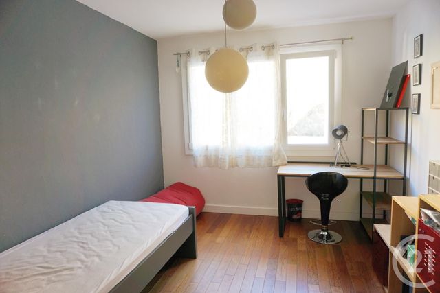 Afficher la photo en grand Appartement T3 à vendre - 3 pièces - 70.15 m2 - BANDOL - 83 - PROVENCE-ALPES-COTE-D-AZUR - Century 21 Agence Du Bord De Mer