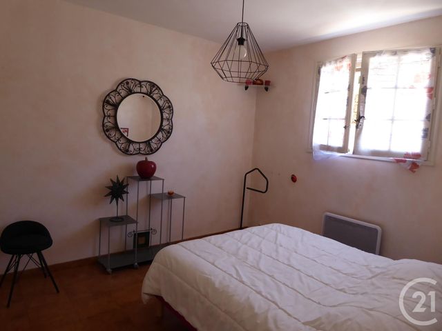 Afficher la photo en grand maison à vendre - 7 pièces - 140.0 m2 - SIX FOURS LES PLAGES - 83 - PROVENCE-ALPES-COTE-D-AZUR - Century 21 Agence Du Bord De Mer