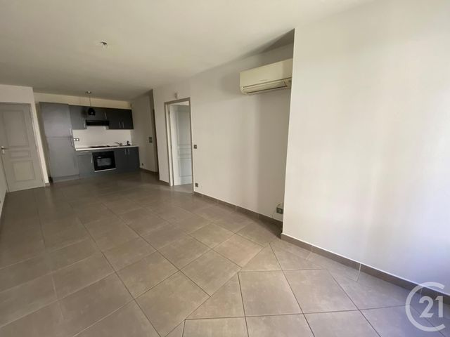 Appartement F2 à louer - 2 pièces - 42.52 m2 - SIX FOURS LES PLAGES - 83 - PROVENCE-ALPES-COTE-D-AZUR - Century 21 Agence Du Bord De Mer Appartement F2 à louer - 2 pièces - 42.52 m2 - SIX FOURS LES PLAGES - 83 - PROVENCE-ALPES-COTE-D-AZUR - Century 21 Agence Du Bord De Mer