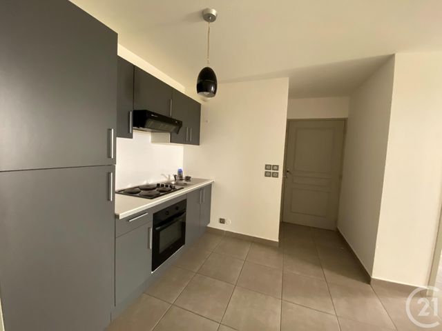 Appartement F2 à louer - 2 pièces - 42.52 m2 - SIX FOURS LES PLAGES - 83 - PROVENCE-ALPES-COTE-D-AZUR - Century 21 Agence Du Bord De Mer Appartement F2 à louer - 2 pièces - 42.52 m2 - SIX FOURS LES PLAGES - 83 - PROVENCE-ALPES-COTE-D-AZUR - Century 21 Agence Du Bord De Mer