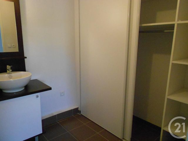 Afficher la photo en grand Appartement F2 à louer - 2 pièces - 49.92 m2 - LA SEYNE SUR MER - 83 - PROVENCE-ALPES-COTE-D-AZUR - Century 21 Agence Du Bord De Mer