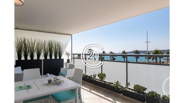 Afficher la photo en grand Appartement T2 à vendre - 2 pièces - 47.45 m2 - SIX FOURS LES PLAGES - 83 - PROVENCE-ALPES-COTE-D-AZUR - Century 21 Agence Du Bord De Mer