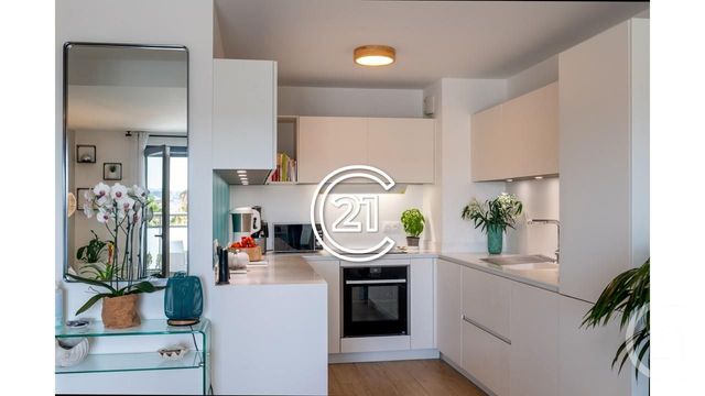 Afficher la photo en grand Appartement T2 à vendre - 2 pièces - 47.45 m2 - SIX FOURS LES PLAGES - 83 - PROVENCE-ALPES-COTE-D-AZUR - Century 21 Agence Du Bord De Mer
