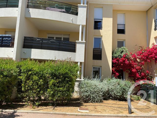 Afficher la photo en grand Appartement F3 à louer - 3 pièces - 62.13 m2 - LA SEYNE SUR MER - 83 - PROVENCE-ALPES-COTE-D-AZUR - Century 21 Agence Du Bord De Mer