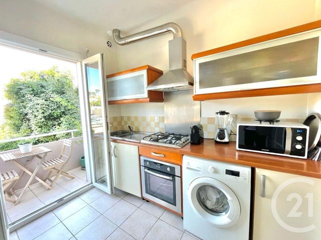 Appartement T2 à vendre - 2 pièces - 48.81 m2 - SIX FOURS LES PLAGES - 83 - PROVENCE-ALPES-COTE-D-AZUR - Century 21 Agence Du Bord De Mer