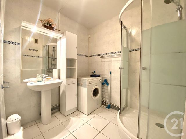 Appartement T3 à vendre - 3 pièces - 61.53 m2 - LA SEYNE SUR MER - 83 - PROVENCE-ALPES-COTE-D-AZUR - Century 21 Agence Du Bord De Mer