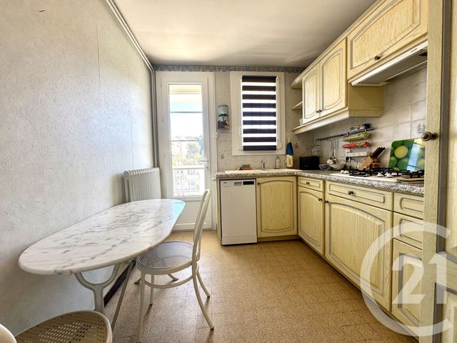 Appartement T3 à vendre - 3 pièces - 61.53 m2 - LA SEYNE SUR MER - 83 - PROVENCE-ALPES-COTE-D-AZUR - Century 21 Agence Du Bord De Mer