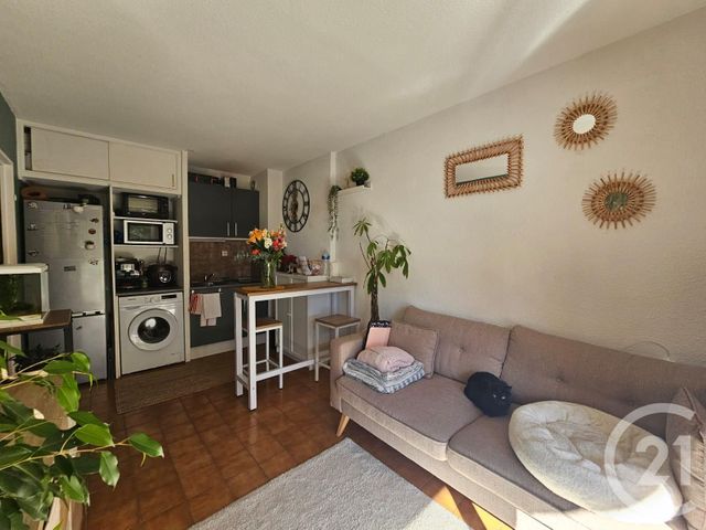 Appartement T2 à vendre - 2 pièces - 23.6 m2 - SIX FOURS LES PLAGES - 83 - PROVENCE-ALPES-COTE-D-AZUR - Century 21 Agence Du Bord De Mer