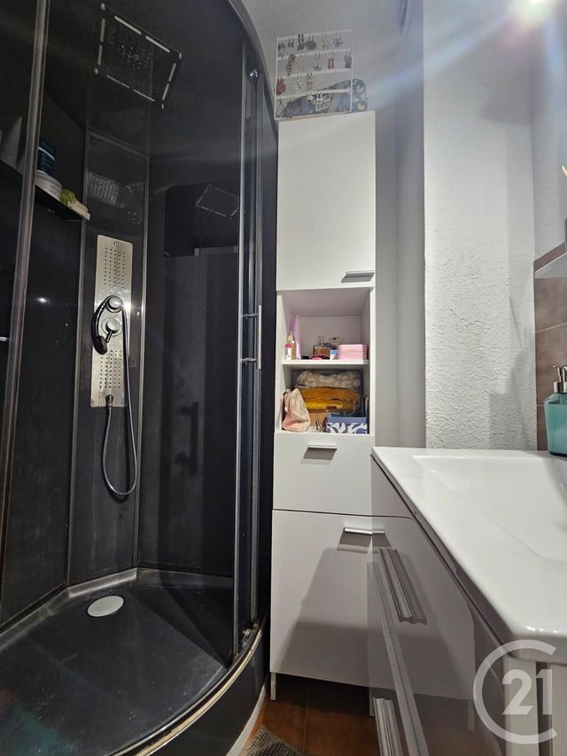 Appartement T2 à vendre - 2 pièces - 23.6 m2 - SIX FOURS LES PLAGES - 83 - PROVENCE-ALPES-COTE-D-AZUR - Century 21 Agence Du Bord De Mer