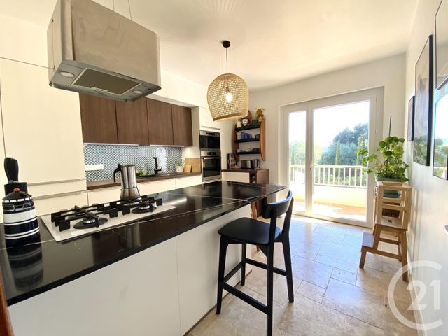 Appartement T4 à vendre - 4 pièces - 140.73 m2 - SIX FOURS LES PLAGES - 83 - PROVENCE-ALPES-COTE-D-AZUR - Century 21 Agence Du Bord De Mer