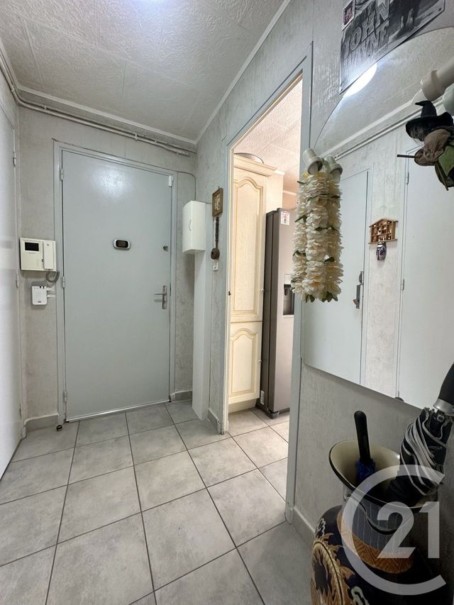 Appartement T4 à vendre - 4 pièces - 76.0 m2 - LA SEYNE SUR MER - 83 - PROVENCE-ALPES-COTE-D-AZUR - Century 21 Agence Du Bord De Mer