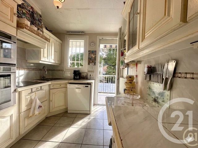Appartement T4 à vendre - 4 pièces - 76.0 m2 - LA SEYNE SUR MER - 83 - PROVENCE-ALPES-COTE-D-AZUR - Century 21 Agence Du Bord De Mer