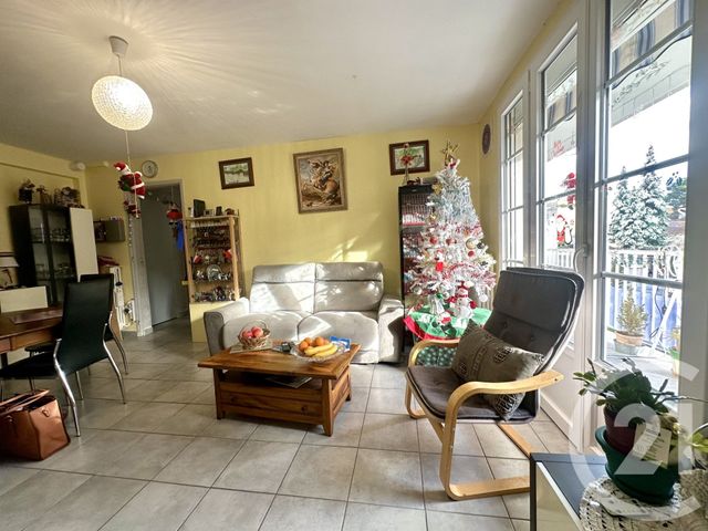 Appartement T4 à vendre - 4 pièces - 76.0 m2 - LA SEYNE SUR MER - 83 - PROVENCE-ALPES-COTE-D-AZUR - Century 21 Agence Du Bord De Mer