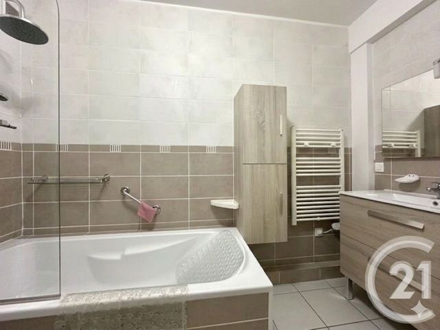 Appartement T4 à vendre - 4 pièces - 76.0 m2 - LA SEYNE SUR MER - 83 - PROVENCE-ALPES-COTE-D-AZUR - Century 21 Agence Du Bord De Mer