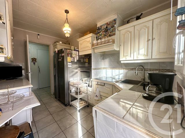 Appartement T4 à vendre - 4 pièces - 76.0 m2 - LA SEYNE SUR MER - 83 - PROVENCE-ALPES-COTE-D-AZUR - Century 21 Agence Du Bord De Mer