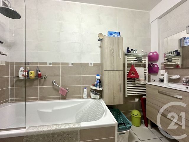 Appartement T4 à vendre - 4 pièces - 76.0 m2 - LA SEYNE SUR MER - 83 - PROVENCE-ALPES-COTE-D-AZUR - Century 21 Agence Du Bord De Mer