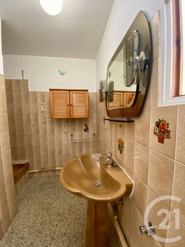 Appartement T3 à vendre - 3 pièces - 60.7 m2 - LA SEYNE SUR MER - 83 - PROVENCE-ALPES-COTE-D-AZUR - Century 21 Agence Du Bord De Mer