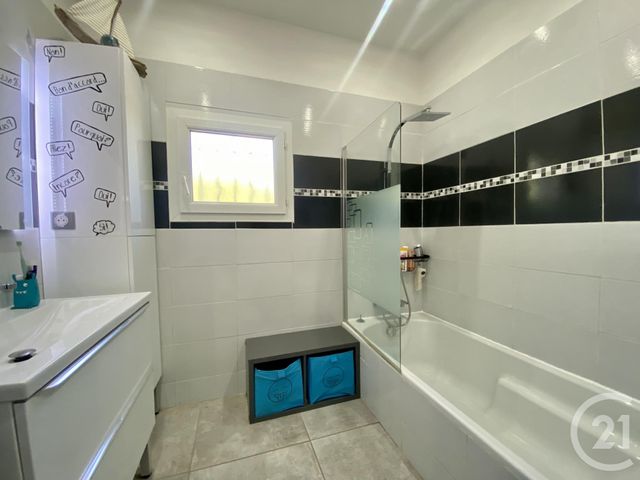 maison à vendre - 4 pièces - 120.0 m2 - SIX FOURS LES PLAGES - 83 - PROVENCE-ALPES-COTE-D-AZUR - Century 21 Agence Du Bord De Mer