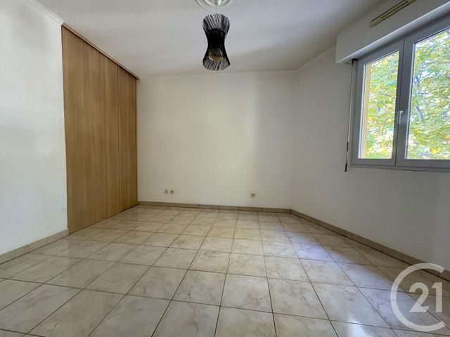Appartement T4 à vendre - 4 pièces - 89.73 m2 - SIX FOURS LES PLAGES - 83 - PROVENCE-ALPES-COTE-D-AZUR - Century 21 Agence Du Bord De Mer