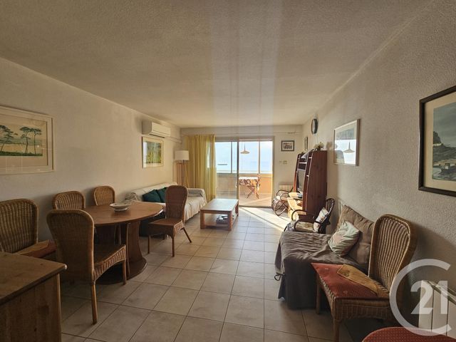 Appartement T3 à vendre - 3 pièces - 64.21 m2 - SIX FOURS LES PLAGES - 83 - PROVENCE-ALPES-COTE-D-AZUR - Century 21 Agence Du Bord De Mer