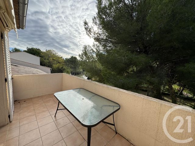 Appartement T2 à louer - 2 pièces - 31.87 m2 - SIX FOURS LES PLAGES - 83 - PROVENCE-ALPES-COTE-D-AZUR - Century 21 Agence Du Bord De Mer