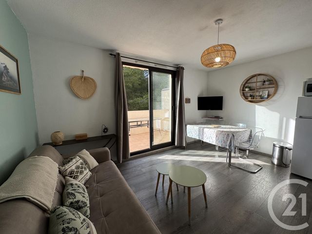 Appartement T2 à louer - 2 pièces - 31.87 m2 - SIX FOURS LES PLAGES - 83 - PROVENCE-ALPES-COTE-D-AZUR - Century 21 Agence Du Bord De Mer