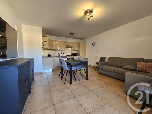 Appartement T3 à vendre - 3 pièces - 63.36 m2 - SIX FOURS LES PLAGES - 83 - PROVENCE-ALPES-COTE-D-AZUR - Century 21 Agence Du Bord De Mer