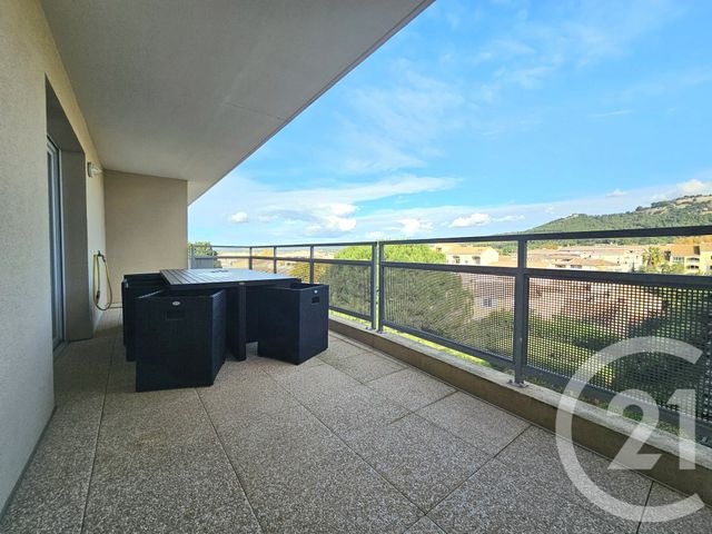 Appartement T3 à vendre - 3 pièces - 63.36 m2 - SIX FOURS LES PLAGES - 83 - PROVENCE-ALPES-COTE-D-AZUR - Century 21 Agence Du Bord De Mer