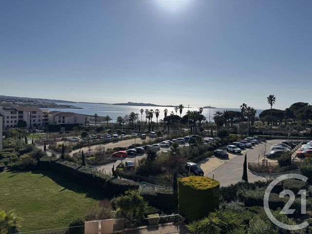 Appartement T1 à louer - 1 pièce - 24.8 m2 - SIX FOURS LES PLAGES - 83 - PROVENCE-ALPES-COTE-D-AZUR - Century 21 Agence Du Bord De Mer