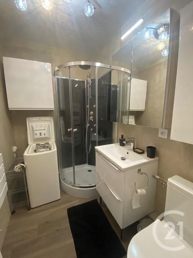 Appartement Studio à louer - 1 pièce - 25.0 m2 - SIX FOURS LES PLAGES - 83 - PROVENCE-ALPES-COTE-D-AZUR - Century 21 Agence Du Bord De Mer