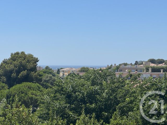 Appartement T3 à louer - 3 pièces - 58.34 m2 - SIX FOURS LES PLAGES - 83 - PROVENCE-ALPES-COTE-D-AZUR - Century 21 Agence Du Bord De Mer