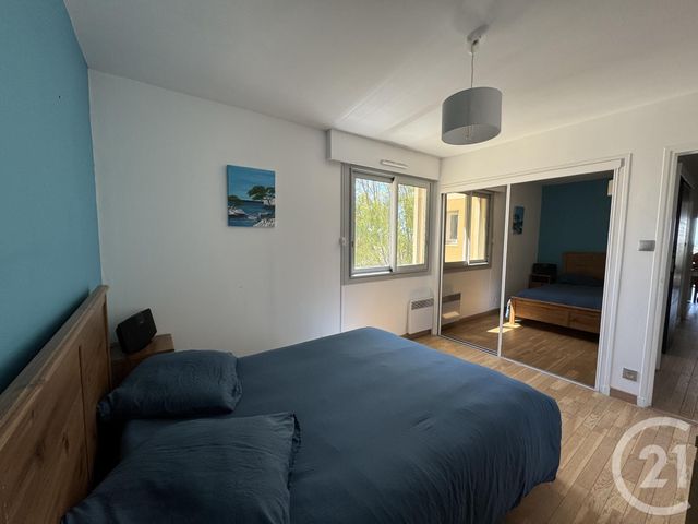 Appartement T3 à louer - 3 pièces - 58.34 m2 - SIX FOURS LES PLAGES - 83 - PROVENCE-ALPES-COTE-D-AZUR - Century 21 Agence Du Bord De Mer