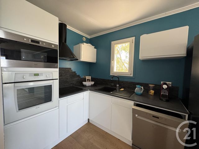 Appartement T3 à louer - 3 pièces - 58.34 m2 - SIX FOURS LES PLAGES - 83 - PROVENCE-ALPES-COTE-D-AZUR - Century 21 Agence Du Bord De Mer