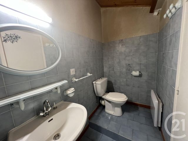 Appartement T3 à louer - 3 pièces - 54.68 m2 - SIX FOURS LES PLAGES - 83 - PROVENCE-ALPES-COTE-D-AZUR - Century 21 Agence Du Bord De Mer