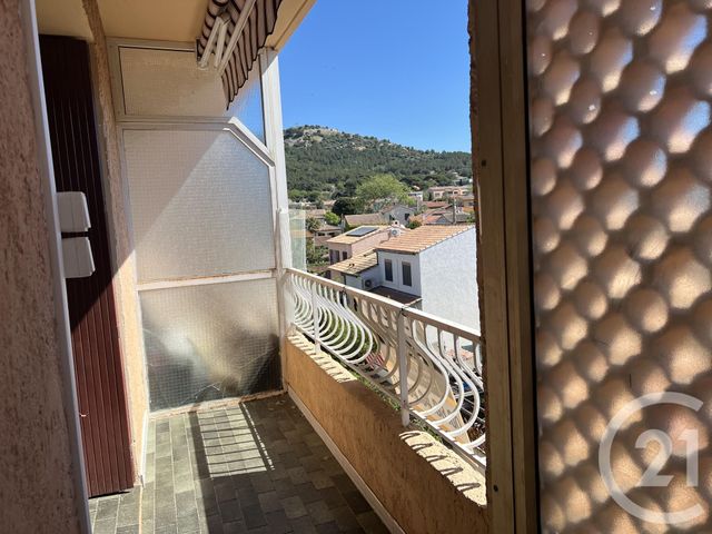 Appartement T3 à louer - 3 pièces - 54.68 m2 - SIX FOURS LES PLAGES - 83 - PROVENCE-ALPES-COTE-D-AZUR - Century 21 Agence Du Bord De Mer