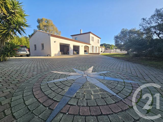 maison à vendre - 6 pièces - 152.0 m2 - SIX FOURS LES PLAGES - 83 - PROVENCE-ALPES-COTE-D-AZUR - Century 21 Agence Du Bord De Mer