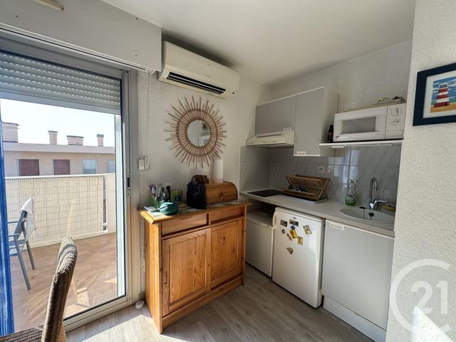 Appartement Studio à louer - 1 pièce - 24.51 m2 - SIX FOURS LES PLAGES - 83 - PROVENCE-ALPES-COTE-D-AZUR - Century 21 Agence Du Bord De Mer