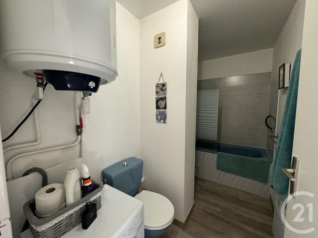 Appartement Studio à louer - 1 pièce - 24.51 m2 - SIX FOURS LES PLAGES - 83 - PROVENCE-ALPES-COTE-D-AZUR - Century 21 Agence Du Bord De Mer