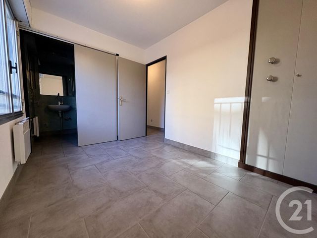 Appartement F2 à vendre - 2 pièces - 38.32 m2 - SANARY SUR MER - 83 - PROVENCE-ALPES-COTE-D-AZUR - Century 21 Agence Du Bord De Mer