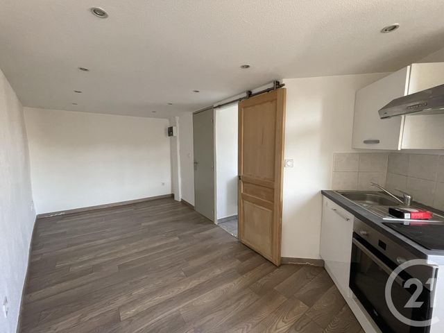 Appartement Studio à louer - 1 pièce - 16.81 m2 - HYERES - 83 - PROVENCE-ALPES-COTE-D-AZUR - Century 21 Agence Du Bord De Mer