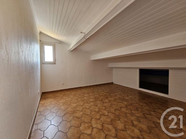 Appartement F3 à louer - 3 pièces - 39.94 m2 - ST MANDRIER SUR MER - 83 - PROVENCE-ALPES-COTE-D-AZUR - Century 21 Agence Du Bord De Mer